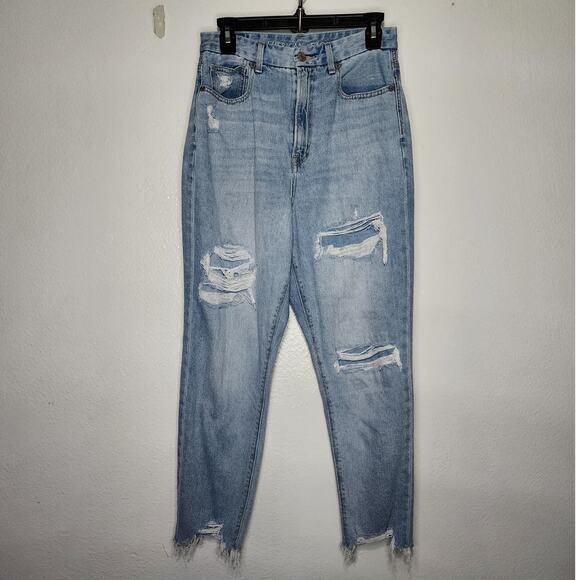 American Eagle High Rise Curvy Mom Jean in Light Repair Distressed - Picture 2 of 8